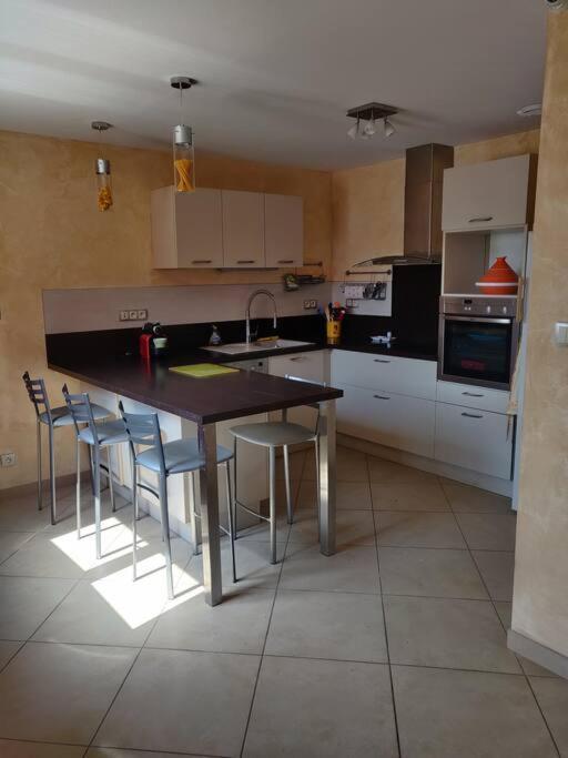 Maison Spacieuse Avec Billard Balneo Piano Talant Εξωτερικό φωτογραφία